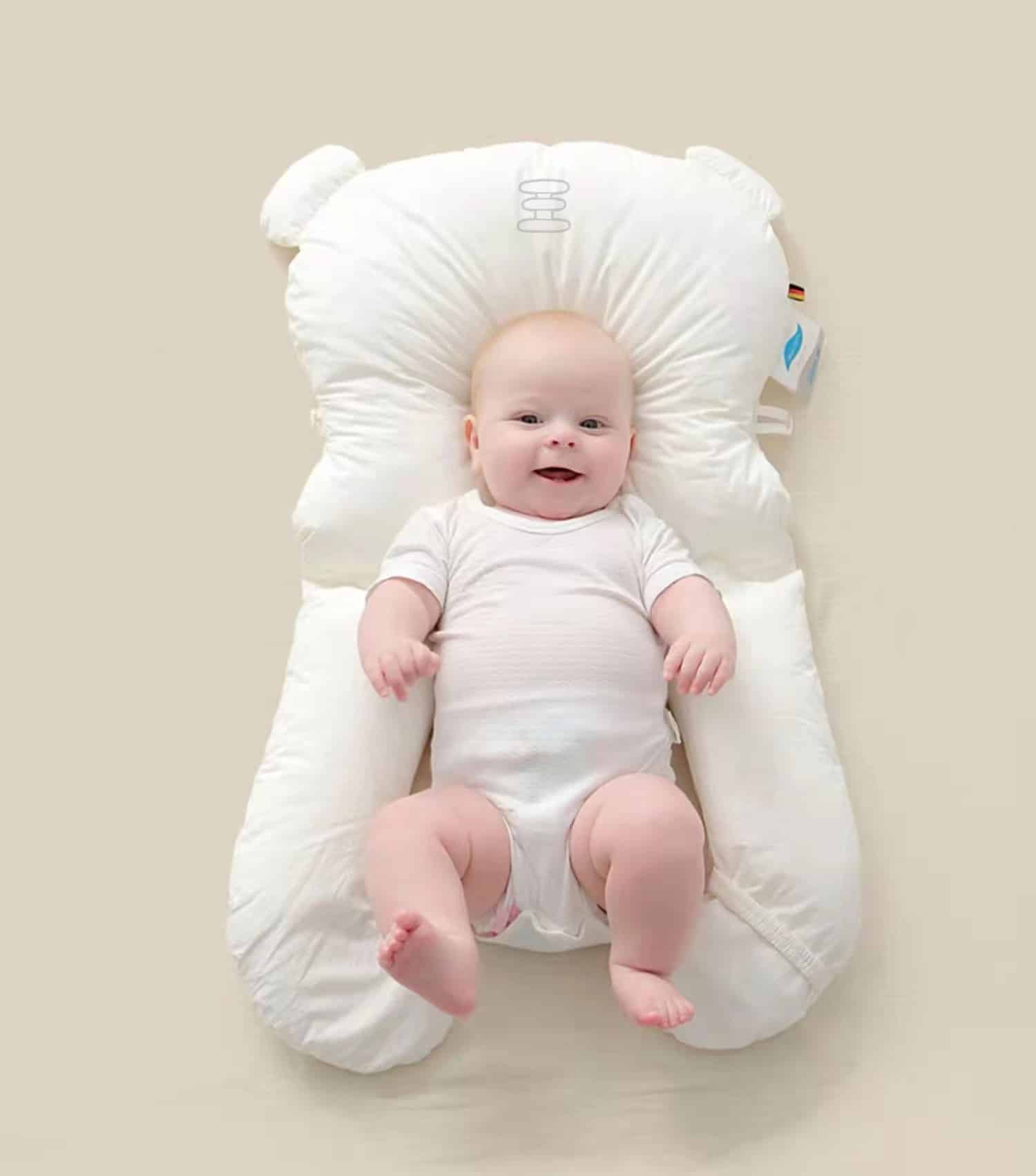 Huggable Baby Pillow Mustela Baby